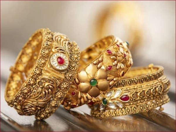 سونے کی عالمی اور مقامی مارکیٹوں میں قیمت بڑھ گئی